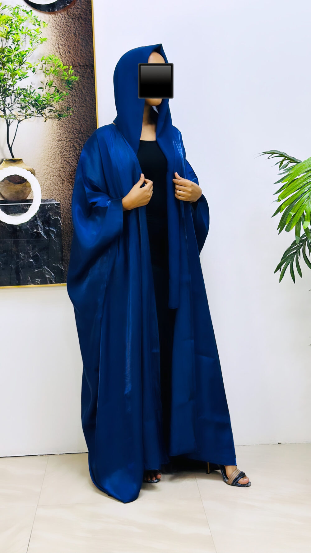 SHimmer Abaya - Image 4